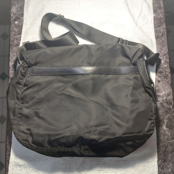 Prada Bag - Picture 4 of 12